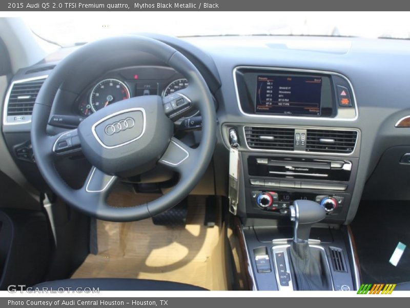 Mythos Black Metallic / Black 2015 Audi Q5 2.0 TFSI Premium quattro