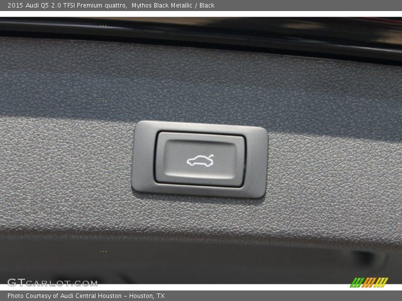 Mythos Black Metallic / Black 2015 Audi Q5 2.0 TFSI Premium quattro