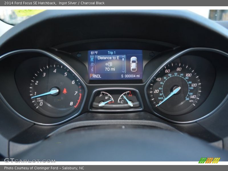 Ingot Silver / Charcoal Black 2014 Ford Focus SE Hatchback