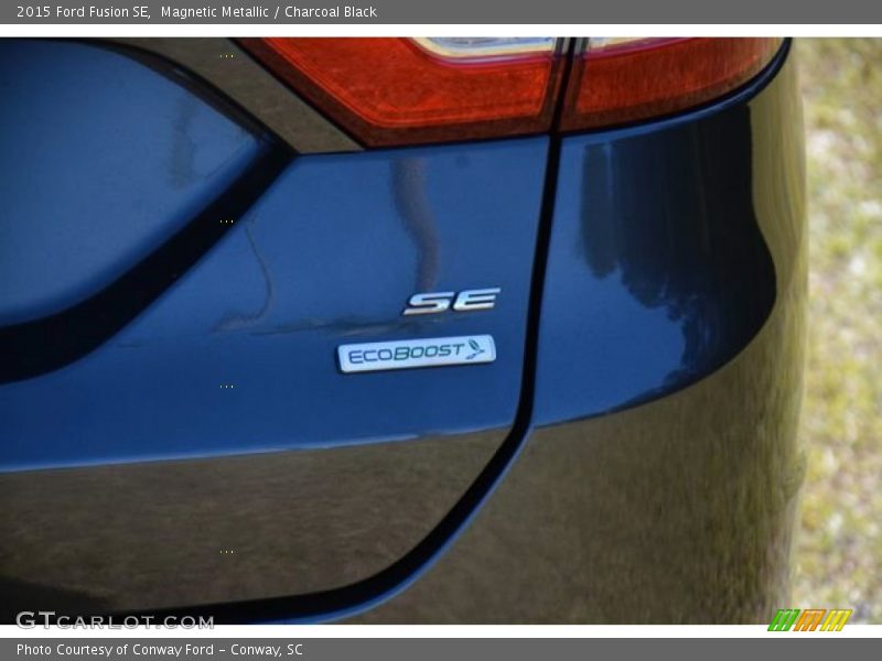  2015 Fusion SE Logo