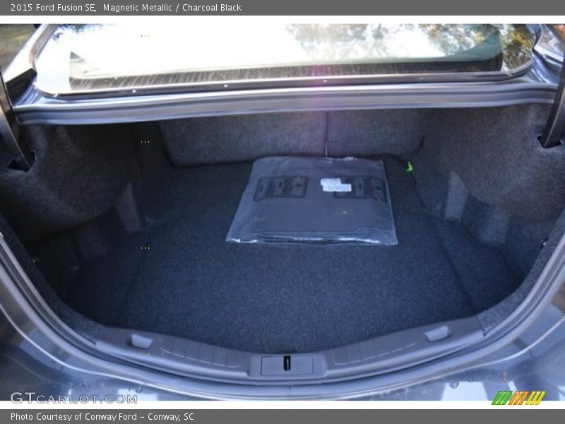 Magnetic Metallic / Charcoal Black 2015 Ford Fusion SE