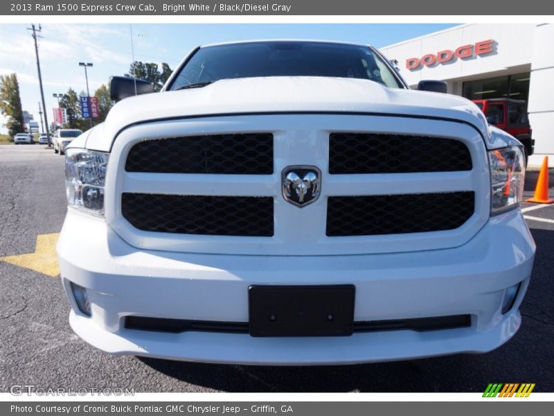 Bright White / Black/Diesel Gray 2013 Ram 1500 Express Crew Cab