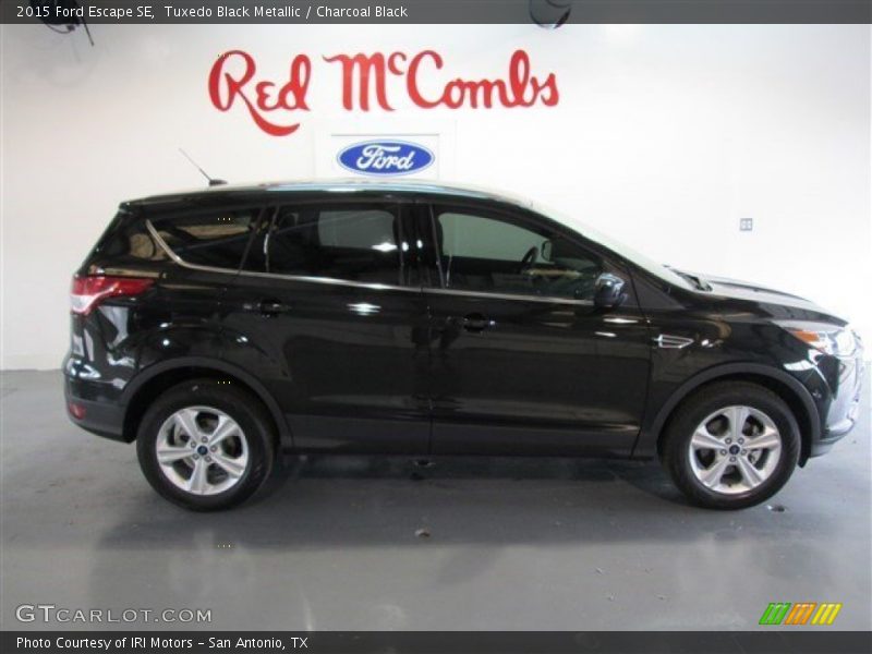 Tuxedo Black Metallic / Charcoal Black 2015 Ford Escape SE
