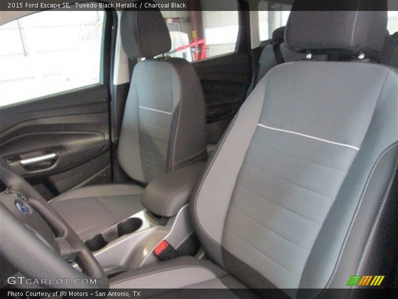 Tuxedo Black Metallic / Charcoal Black 2015 Ford Escape SE