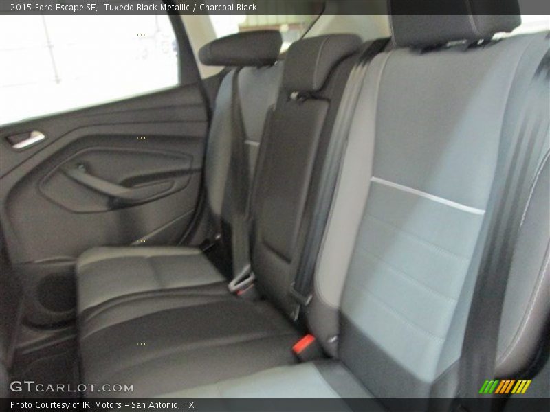 Tuxedo Black Metallic / Charcoal Black 2015 Ford Escape SE