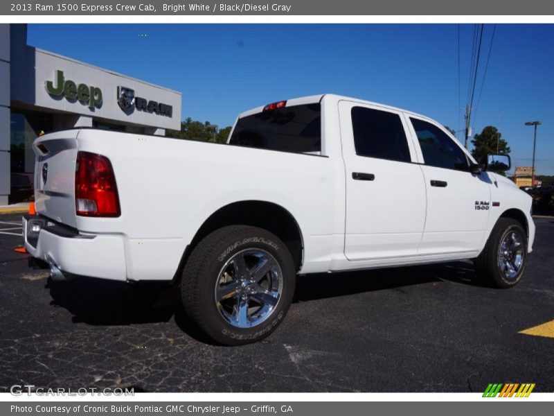 Bright White / Black/Diesel Gray 2013 Ram 1500 Express Crew Cab