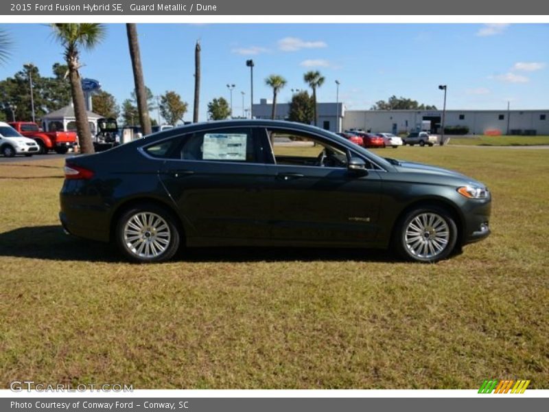 Guard Metallic / Dune 2015 Ford Fusion Hybrid SE