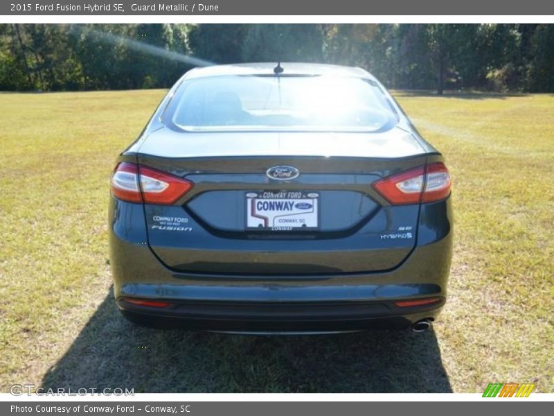 Guard Metallic / Dune 2015 Ford Fusion Hybrid SE