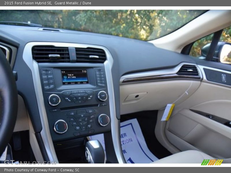 Guard Metallic / Dune 2015 Ford Fusion Hybrid SE