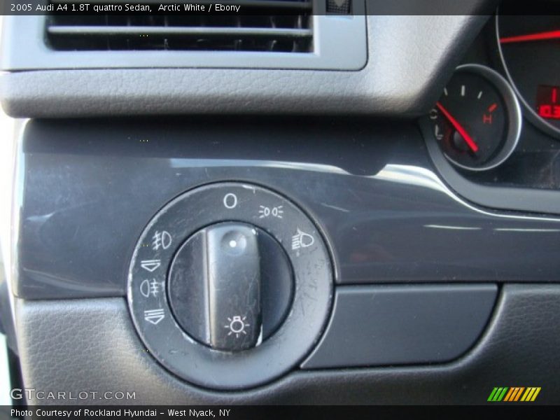 Arctic White / Ebony 2005 Audi A4 1.8T quattro Sedan