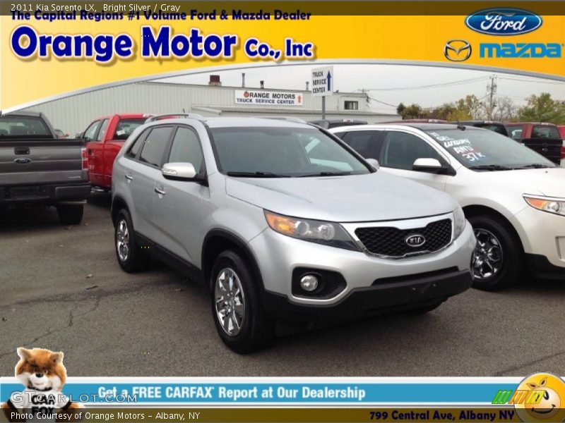 Bright Silver / Gray 2011 Kia Sorento LX