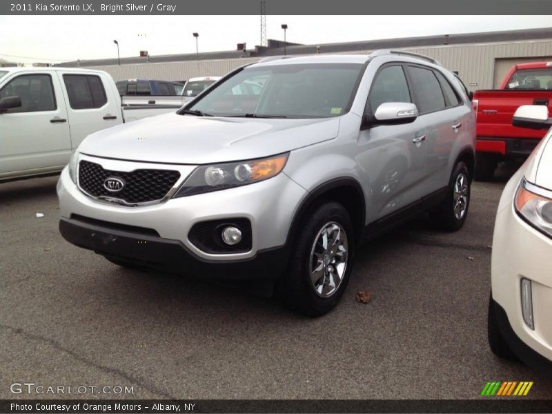 Bright Silver / Gray 2011 Kia Sorento LX