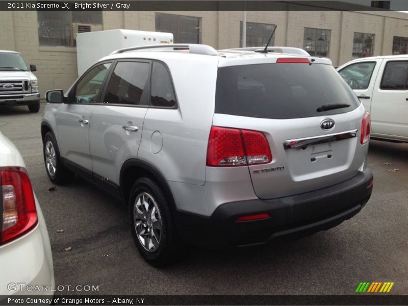 Bright Silver / Gray 2011 Kia Sorento LX