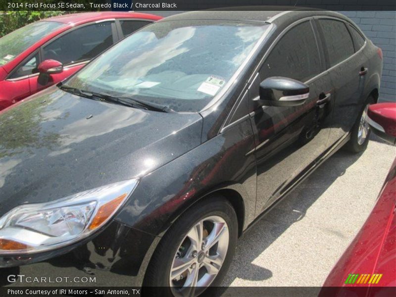 Tuxedo Black / Charcoal Black 2014 Ford Focus SE Sedan