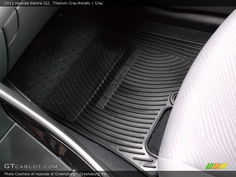 Titanium Gray Metallic / Gray 2011 Hyundai Elantra GLS