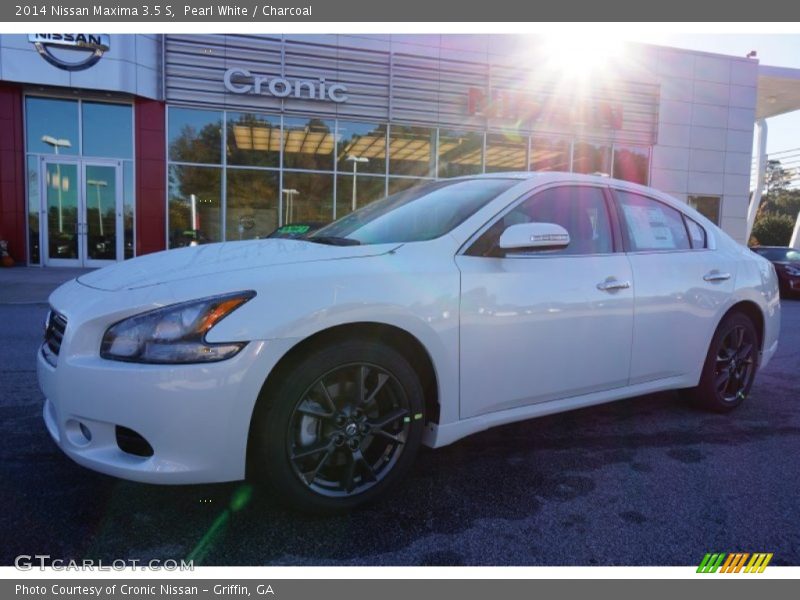 Pearl White / Charcoal 2014 Nissan Maxima 3.5 S