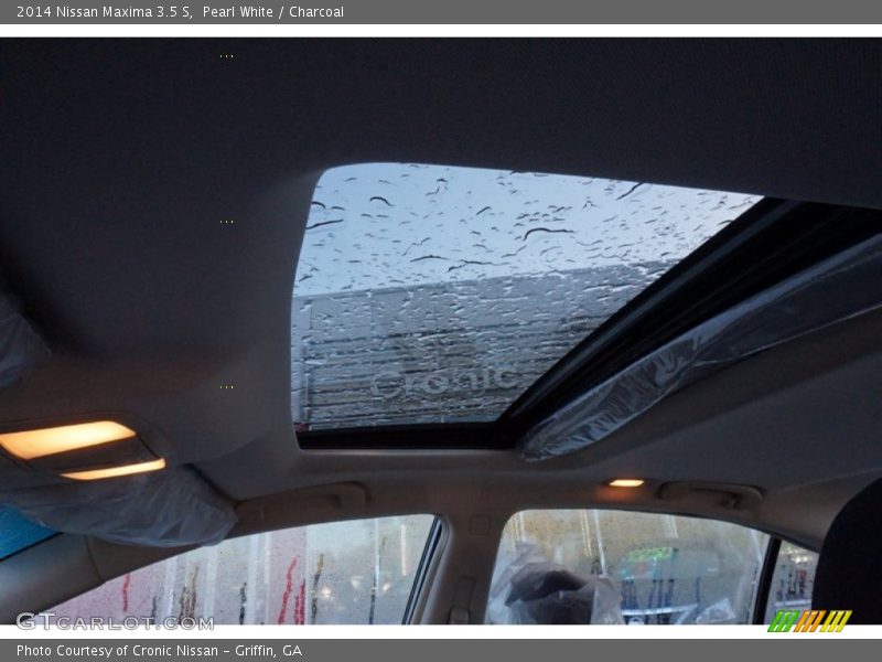Pearl White / Charcoal 2014 Nissan Maxima 3.5 S