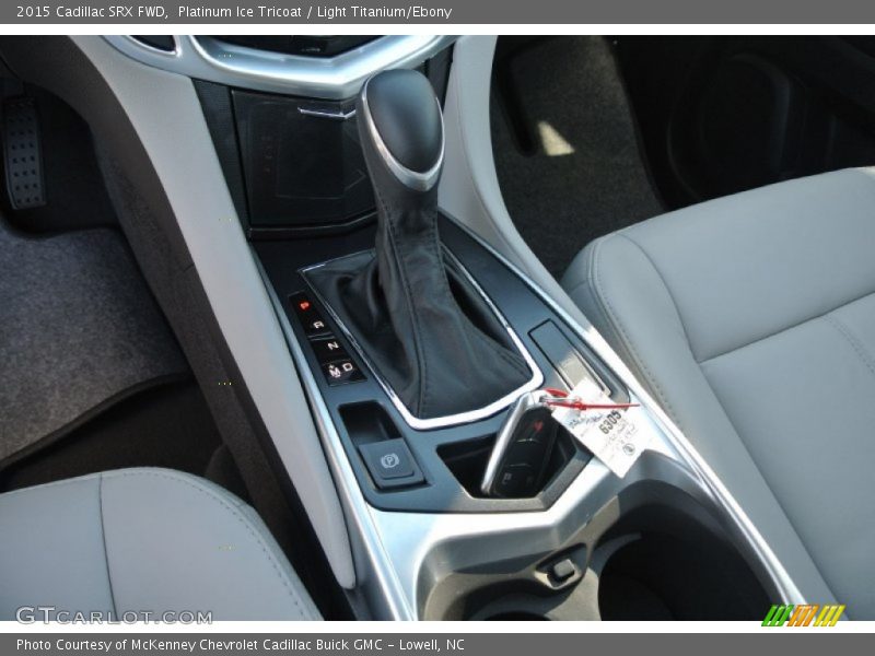 Platinum Ice Tricoat / Light Titanium/Ebony 2015 Cadillac SRX FWD