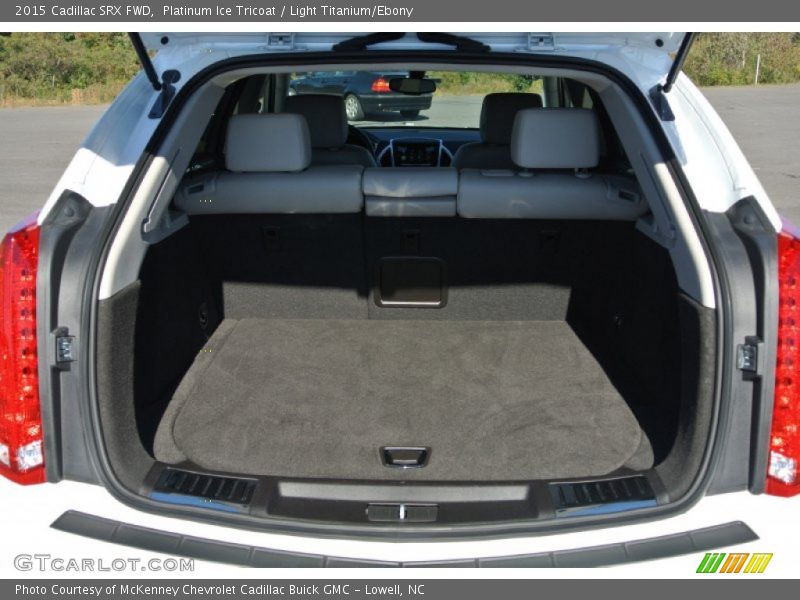 Platinum Ice Tricoat / Light Titanium/Ebony 2015 Cadillac SRX FWD