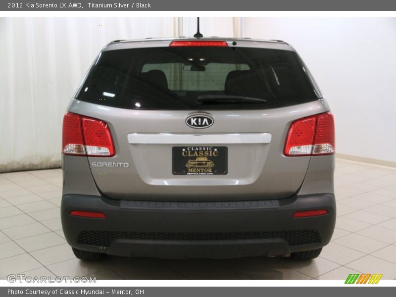 Titanium Silver / Black 2012 Kia Sorento LX AWD