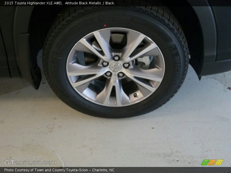 Attitude Black Metallic / Black 2015 Toyota Highlander XLE AWD