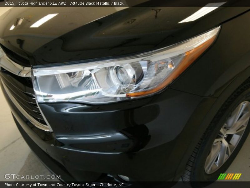 Attitude Black Metallic / Black 2015 Toyota Highlander XLE AWD