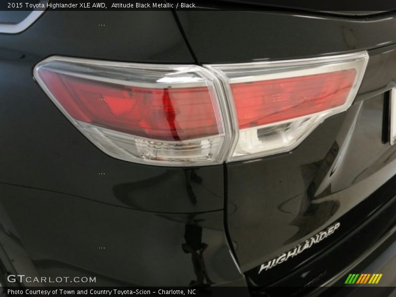 Attitude Black Metallic / Black 2015 Toyota Highlander XLE AWD