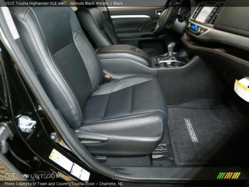 Attitude Black Metallic / Black 2015 Toyota Highlander XLE AWD
