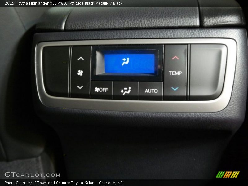 Attitude Black Metallic / Black 2015 Toyota Highlander XLE AWD