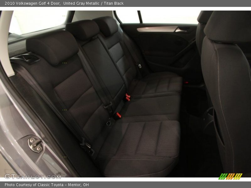 United Gray Metallic / Titan Black 2010 Volkswagen Golf 4 Door