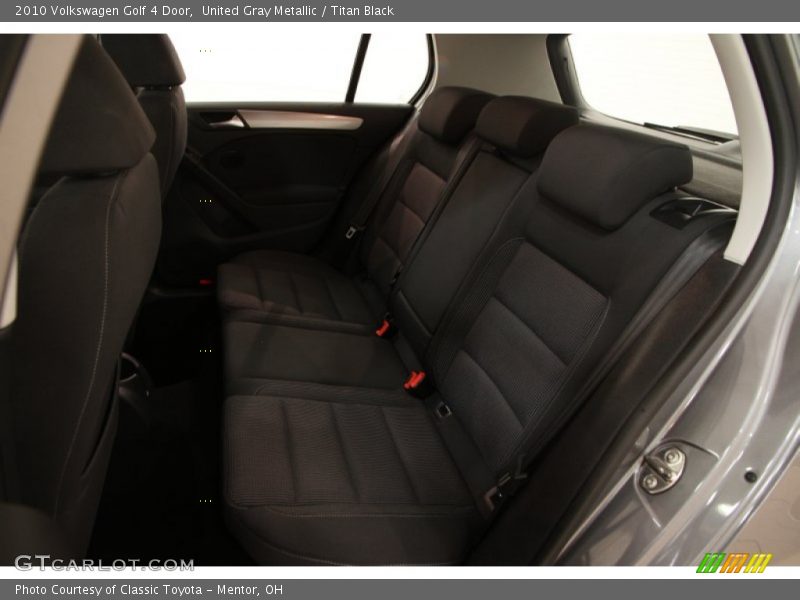 United Gray Metallic / Titan Black 2010 Volkswagen Golf 4 Door