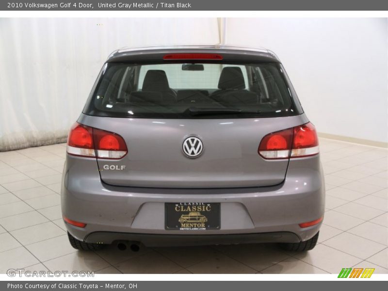 United Gray Metallic / Titan Black 2010 Volkswagen Golf 4 Door