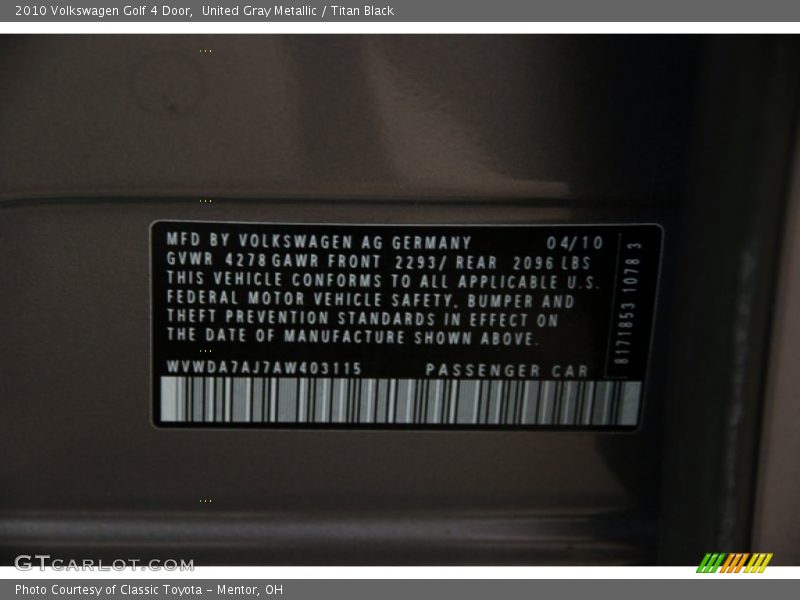 United Gray Metallic / Titan Black 2010 Volkswagen Golf 4 Door