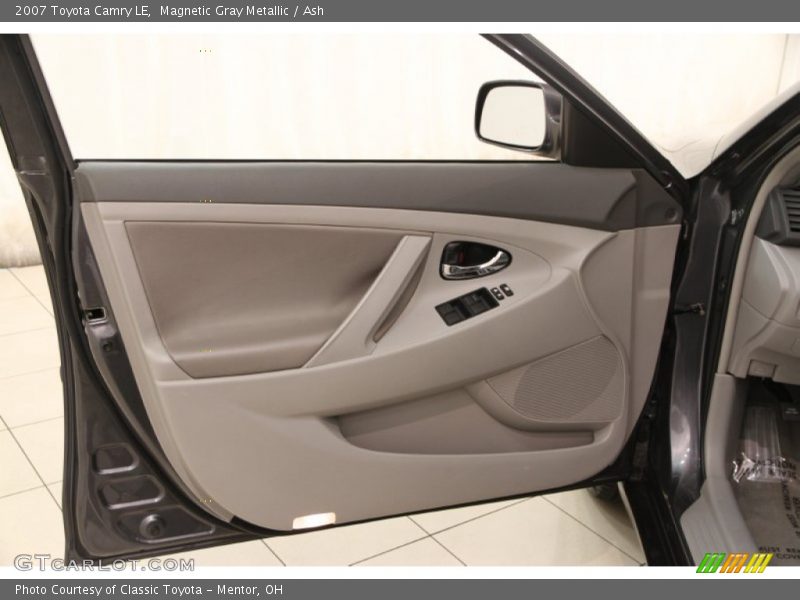 Magnetic Gray Metallic / Ash 2007 Toyota Camry LE