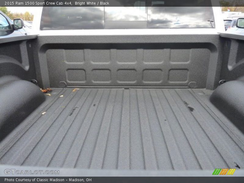 Bright White / Black 2015 Ram 1500 Sport Crew Cab 4x4