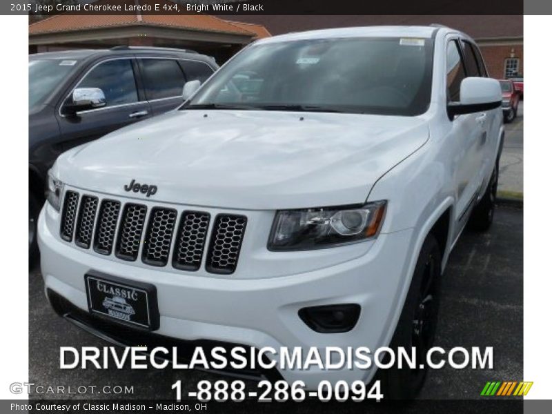 Bright White / Black 2015 Jeep Grand Cherokee Laredo E 4x4
