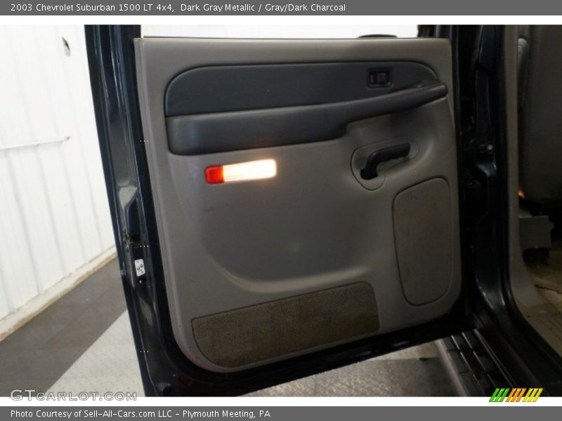 Dark Gray Metallic / Gray/Dark Charcoal 2003 Chevrolet Suburban 1500 LT 4x4