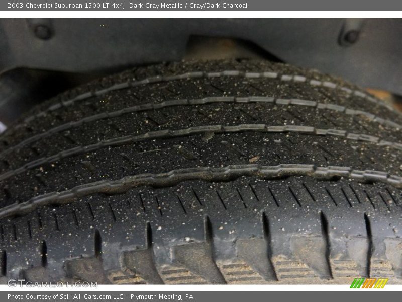 Dark Gray Metallic / Gray/Dark Charcoal 2003 Chevrolet Suburban 1500 LT 4x4