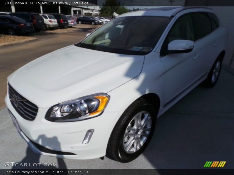 Ice White / Soft Beige 2015 Volvo XC60 T5 AWD