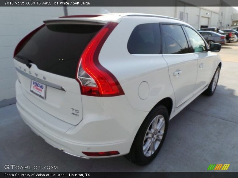Ice White / Soft Beige 2015 Volvo XC60 T5 AWD