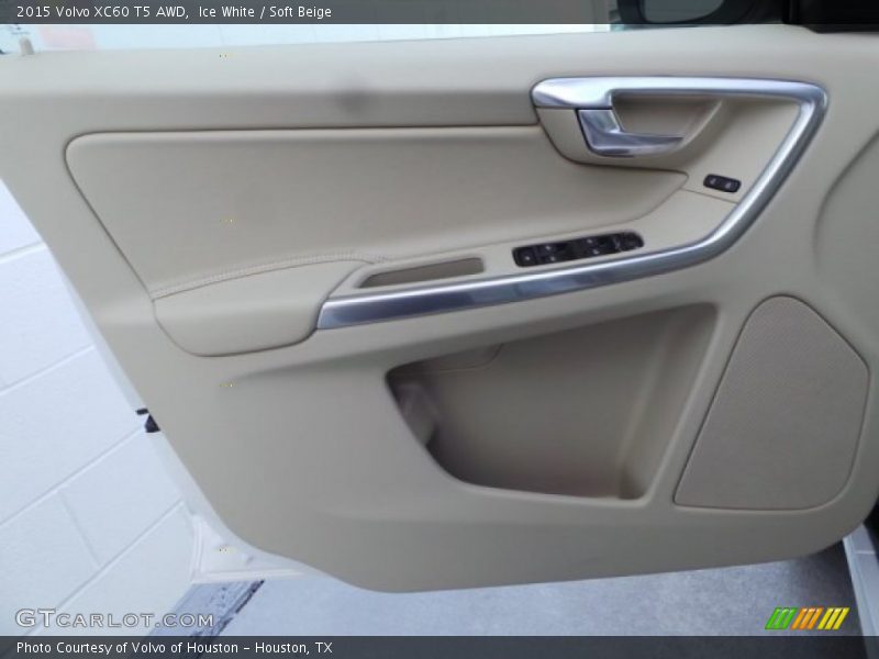 Ice White / Soft Beige 2015 Volvo XC60 T5 AWD