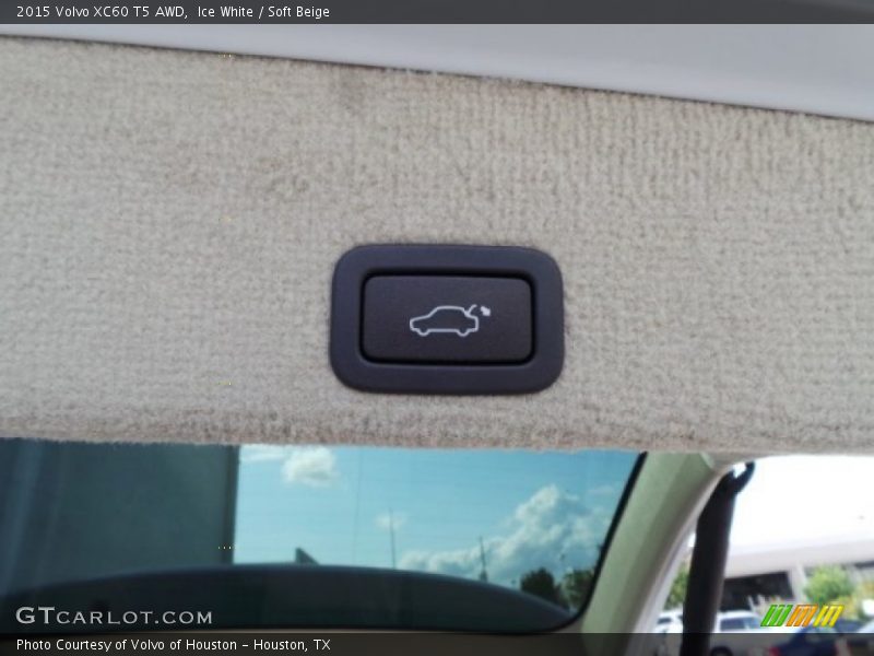 Ice White / Soft Beige 2015 Volvo XC60 T5 AWD
