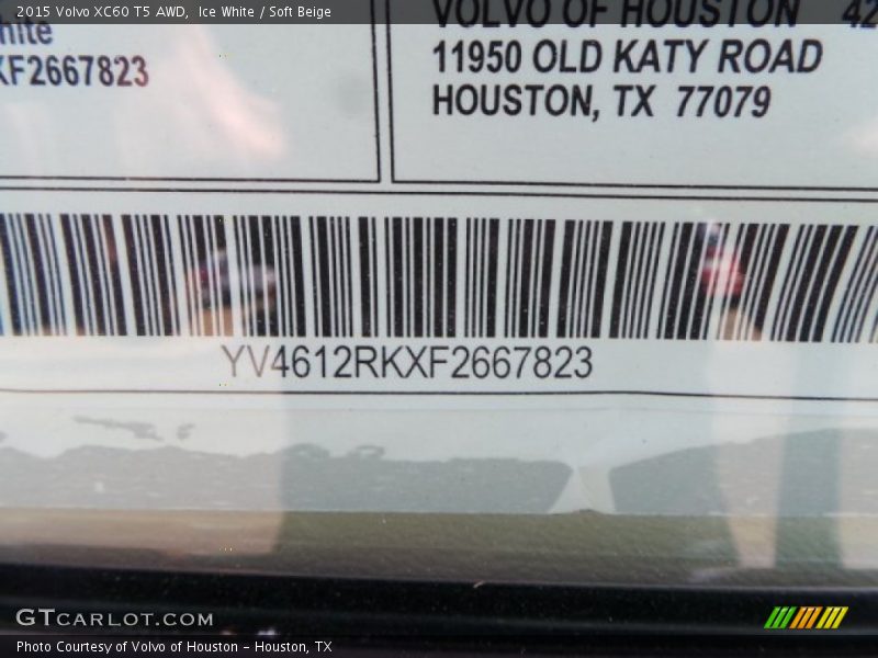 Ice White / Soft Beige 2015 Volvo XC60 T5 AWD