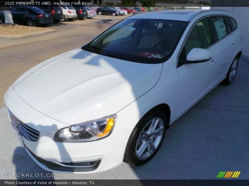 Ice White / Soft Beige 2015 Volvo V60 T5 AWD