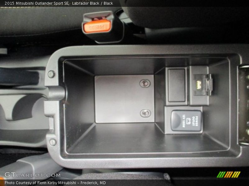 Labrador Black / Black 2015 Mitsubishi Outlander Sport SE