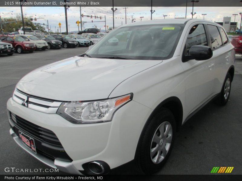 Diamond White / Black 2015 Mitsubishi Outlander ES