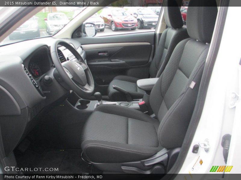 Diamond White / Black 2015 Mitsubishi Outlander ES