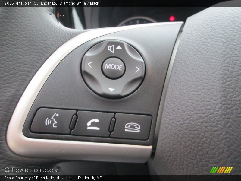 Diamond White / Black 2015 Mitsubishi Outlander ES