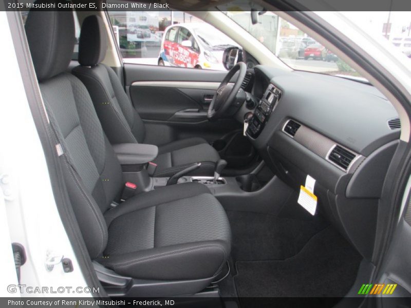 Diamond White / Black 2015 Mitsubishi Outlander ES