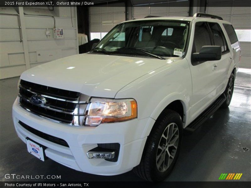 Oxford White / Dune 2015 Ford Expedition XLT